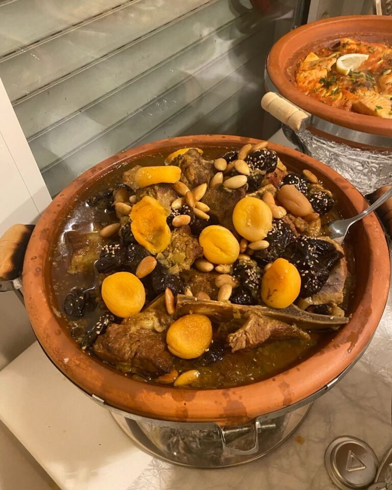 Tajine mit Lamm, Aprikosen und Mandeln